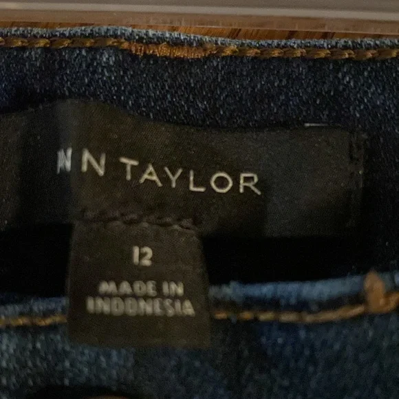 Beautiful jeans- worn 1-2 times.  Very slimming. - Picture 3 of 3